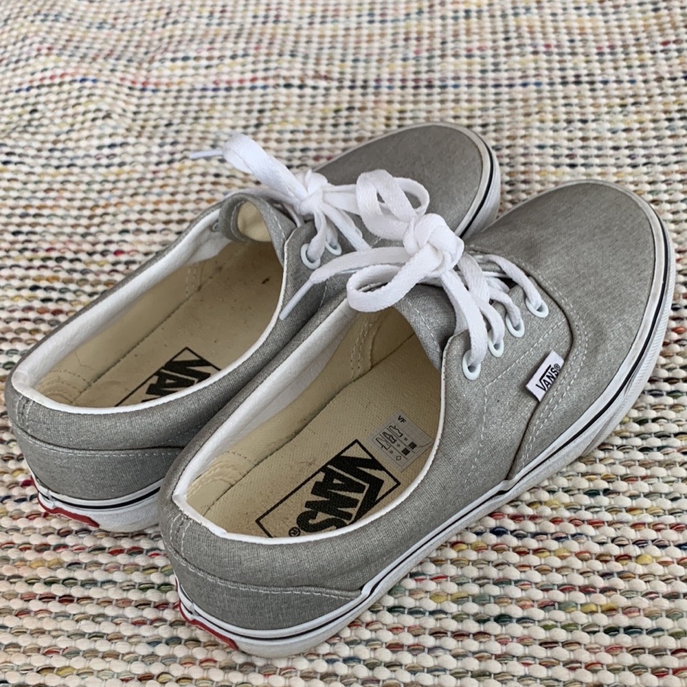 Vans - Picture 2 of 4